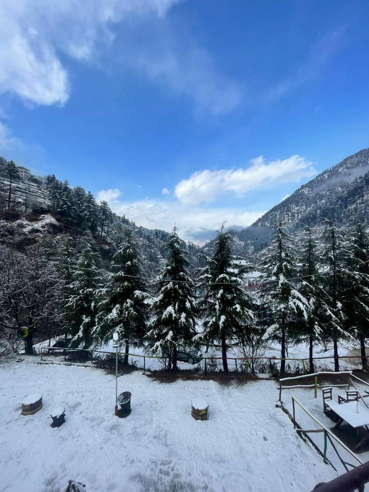 Hotel Jibhi Highness River Side Esterno foto